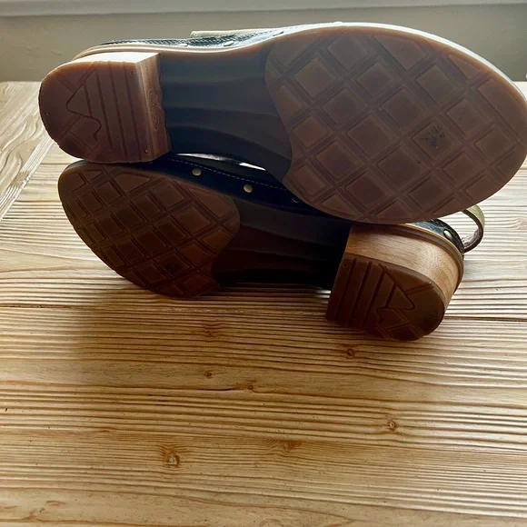 Chaco Olive Slingback Clog Sandals | Studded Wood Heel | Size 10.5 | Like New - Picture 5 of 5